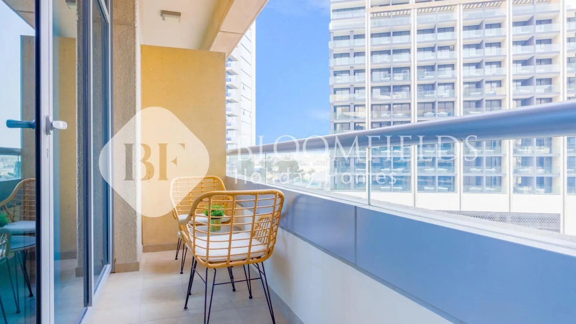 Bloomfields Magnificent Studio Bay Square Dubai Apartment