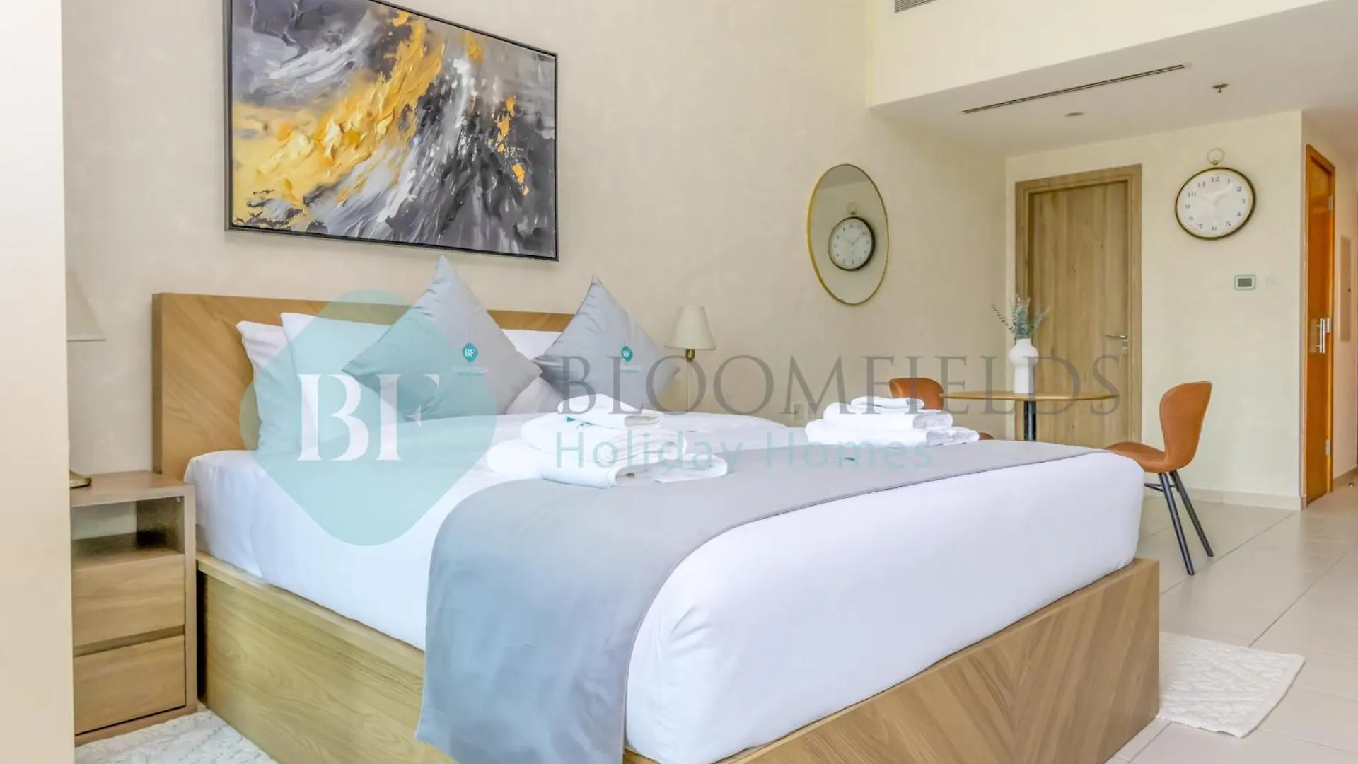 Bloomfields Magnificent Studio Bay Square Dubai