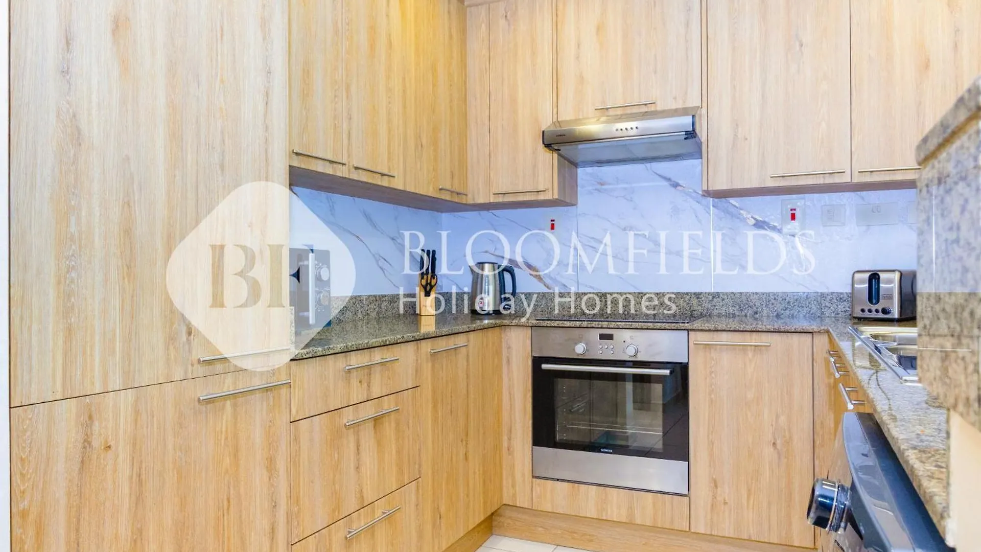 Lägenhet Bloomfields Magnificent Studio Bay Square Dubai Förenade Arabemiraten